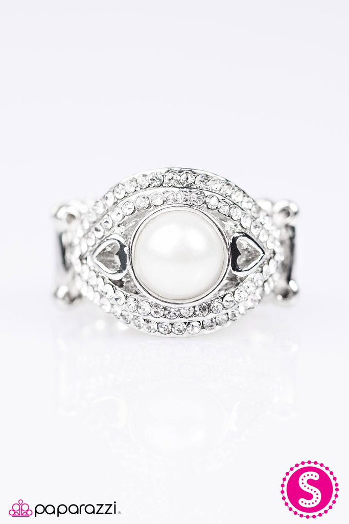 Paparazzi "A Pearl Kind Of Girl" White Ring