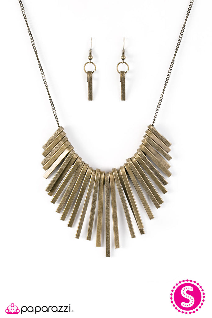 Seashell Simplicity - brass - Paparazzi necklace – JewelryBlingThing