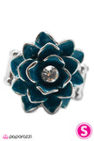 Paparazzi "Ocean Blooms" ring Paparazzi Jewelry