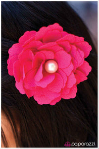 Paparazzi "He Loves Me" hair clip Paparazzi Jewelry