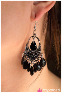 Paparazzi "Oh, That is Rich" Black Earrings Paparazzi Jewelry