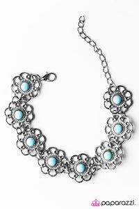 Paparazzi "Summer Garden" Blue Bracelet Paparazzi Jewelry