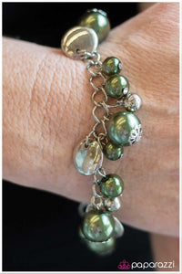 Paparazzi "Olive the Luck in the World" bracelet Paparazzi Jewelry