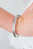 Paparazzi VINTAGE VAULT "Rogue Waves" Silver Bracelet Paparazzi Jewelry