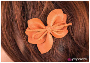 Paparazzi "Leaps and Bounds" hair clip Paparazzi Jewelry