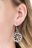 Paparazzi "Common Daisy" White Earrings Paparazzi Jewelry