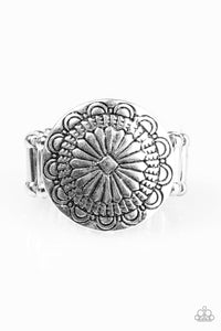 Paparazzi "Seasonal Spinster" Silver Frame Floral Pattern Ring Paparazzi Jewelry