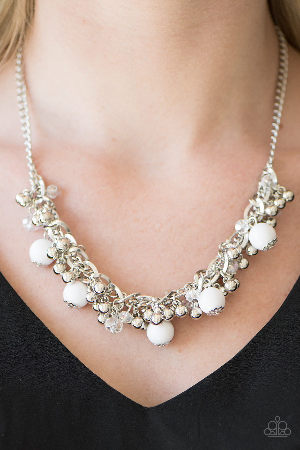 Paparazzi A Pop Of Posh White And Silver Bead Necklace