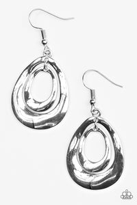 Paparazzi VINTAGE VAULT "Magnificent Shine" Silver Earrings Paparazzi Jewelry