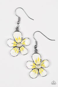 Paparazzi "Havana Harmony" Yellow Flower Pearl Silver Earrings Paparazzi Jewelry