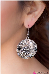 Paparazzi "Starry Night" earring Paparazzi Jewelry