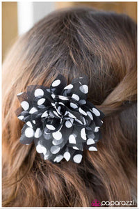 Paparazzi "On the Dot" hair clip Paparazzi Jewelry