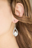 Paparazzi VINTAGE VAULT "Gatsby Grandeur" White Earrings Paparazzi Jewelry