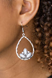 Paparazzi VINTAGE VAULT "Lotus Laguna" Silver Earrings Paparazzi Jewelry