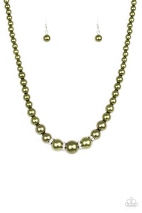 Paparazzi VINTAGE VAULT "Party Pearls" Green Necklace & Earring Set Paparazzi Jewelry