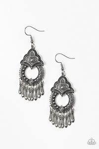 Paparazzi "New Delhi Native" Silver Earrings Paparazzi Jewelry