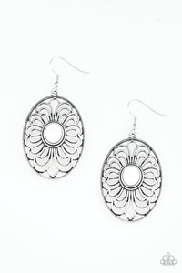 Paparazzi VINTAGE VAULT "Really Whimsy" White Earrings Paparazzi Jewelry