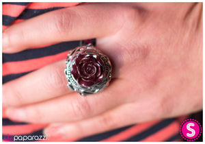 Paparazzi "Every Rose Has Its Thorn" ring Paparazzi Jewelry