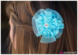 Paparazzi "Surfing The Net" hair clip Paparazzi Jewelry