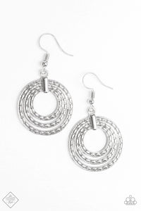 Paparazzi VINTAGE VAULT "Open Plains" FASHION FIX Silver Earrings Paparazzi Jewelry