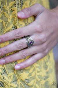 Paparazzi VINTAGE VAULT "Cant BEAD That!" FASHION FIX Purple Ring Paparazzi Jewelry