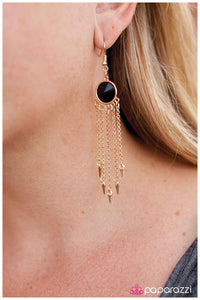 Paparazzi "Strike a Pose - Gold" earring Paparazzi Jewelry