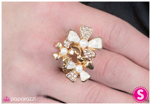 Paparazzi "Poetic Petals" Gold Ring Paparazzi Jewelry