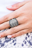 Paparazzi VINTAGE VAULT "Island Rover" FASHION FIX Silver Ring Paparazzi Jewelry