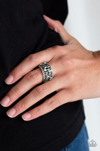 Paparazzi VINTAGE VAULT "Treasure Trove Tribute" Silver Ring Paparazzi Jewelry