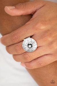 Paparazzi VINTAGE VAULT "Blooming Beach Party" White Ring Paparazzi Jewelry