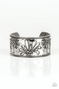 Paparazzi "Where The WILDFLOWERS Are" Silver Bracelet Paparazzi Jewelry