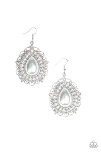 Paparazzi VINTAGE VAULT "Incredibly Celebrity" White Earrings Paparazzi Jewelry