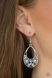 Paparazzi "Pearl Pop" Silver Earrings Paparazzi Jewelry