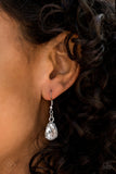 Paparazzi "Demurely Debutante" FASHION FIX White Necklace & Earring Set Paparazzi Jewelry