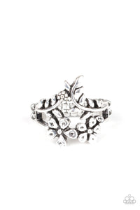 Paparazzi "Secret Eden" Silver Leafy Flower Ring Paparazzi Jewelry