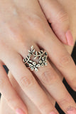 Paparazzi "Secret Eden" Silver Leafy Flower Ring Paparazzi Jewelry