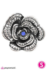 Paparazzi "Uncommon Ground" Blue Rhinestone Silver Flower Ring Paparazzi Jewelry
