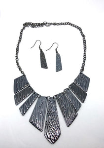 Paparazzi "Texture TIGRESS!" Black Necklace & Earring Set Paparazzi Jewelry