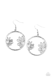 Paparazzi "Demurely Daisy" Silver Earrings Paparazzi Jewelry