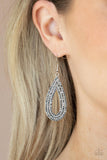 Paparazzi "Exquisite Exaggeration" Silver Earrings Paparazzi Jewelry