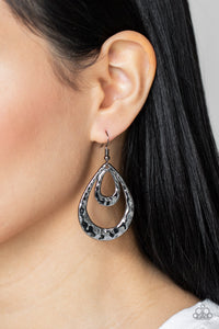 Paparazzi "Museum Muse" Black Earrings Paparazzi Jewelry