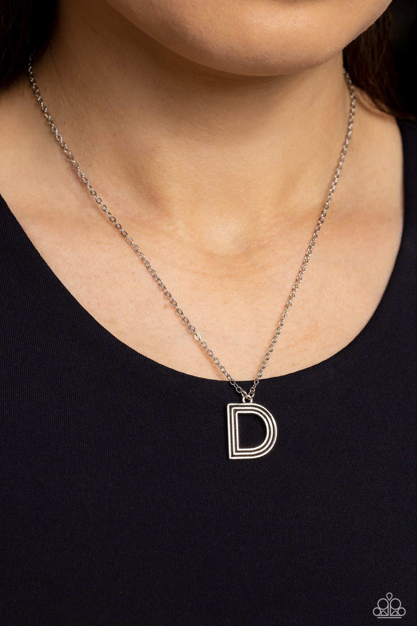 Paparazzi Necklace ~ Leave Your Initials - Silver - V – Paparazzi