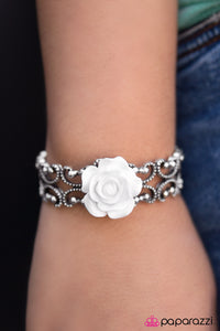 Paparazzi "Botanical Bliss" White Bracelet Paparazzi Jewelry