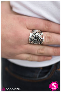 Paparazzi "Budding BLOOMance" Silver Ring Paparazzi Jewelry