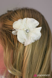 Paparazzi "Chantilly Lace" White Hair Clip Paparazzi Jewelry