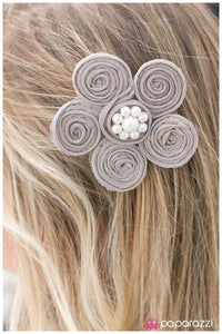 Paparazzi "Curl Up" Silver Hair Clip Paparazzi Jewelry