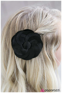 Paparazzi "Damsel In Distress" Black Hair Clip Paparazzi Jewelry