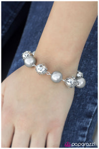 Paparazzi "Deck The Halls" bracelet Paparazzi Jewelry