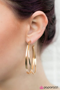 Paparazzi "Delusions Of Grandeur - Gold" earring Paparazzi Jewelry