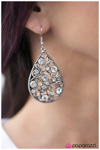 Paparazzi "DEW The Right Thing - White" earring Paparazzi Jewelry